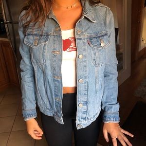 Women’s Large Levi Trucker Demin Jacket